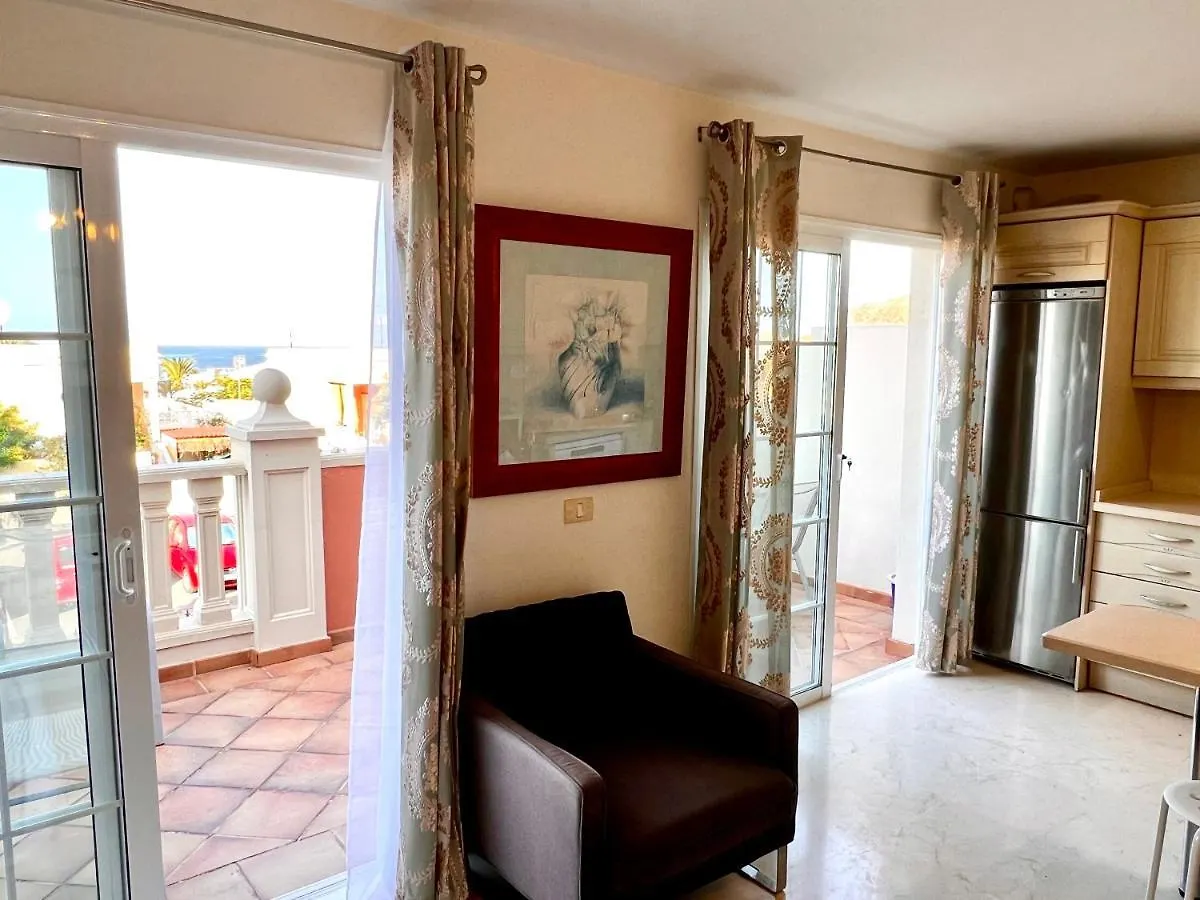 Elegant Palm Mar Apartment Arona